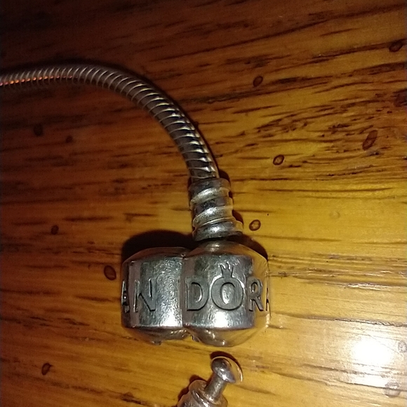 Pandora bracelet with clips - Picture 2 of 3